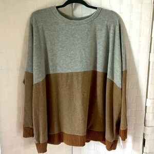 Moa Moa Top Fleece Camel/Gray Size 2X NWT